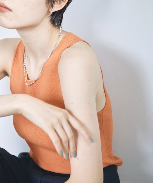 TODAYFUL（トゥデイフル）の「TODAYFUL(トゥデイフル) "Highgauge Knit Tanktop"ハイゲージニットタンクトップ/12210512（タンクトップ・レディース・ブラック/オリーブ/サックスブルー/オレンジ/キャメル/キナリ・ONE SIZE）」の18枚目の写真