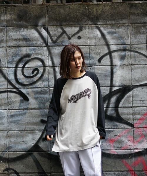AVIREX（アヴィレックス）の「【直営店限定】AVIREX USA75 RAGLAN L/S T-SHIRT/ ラグラン長袖ティーシャツ（Tシャツ/カットソー・レディース・ブラック/グリーン/その他5・FREE）」の10枚目の写真