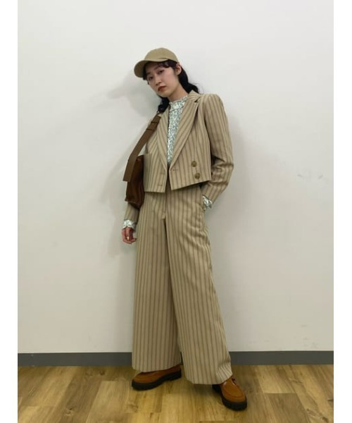 MOUSSY（マウジー）の「NO TUCK WIDE SLACKS（スラックス・レディース・ベージュ系その他/ターコイズブルー/アイボリー・2/1）」の19枚目の写真