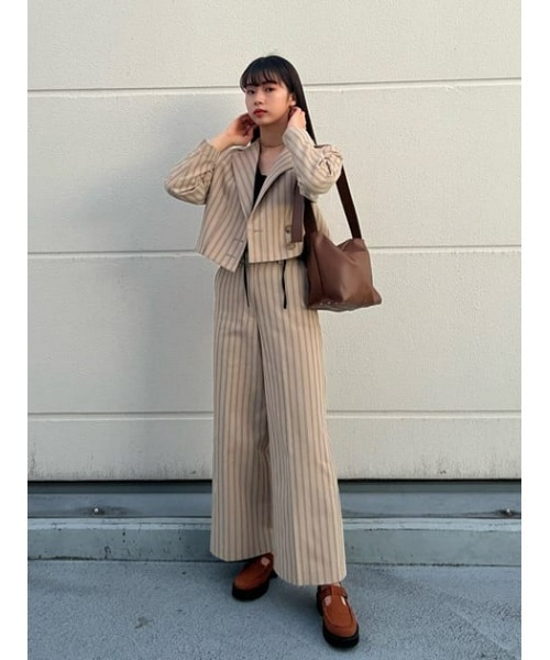 MOUSSY（マウジー）の「NO TUCK WIDE SLACKS（スラックス・レディース・ベージュ系その他/ターコイズブルー/アイボリー・2/1）」の22枚目の写真