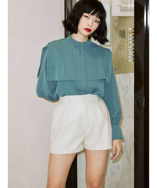 jouetie(ジュエティ)の「ケープブラウス(シャツ/ブラウス・レディース・オフホワイト/ブラック/ブルー・MEDIUM)」の3枚目の写真