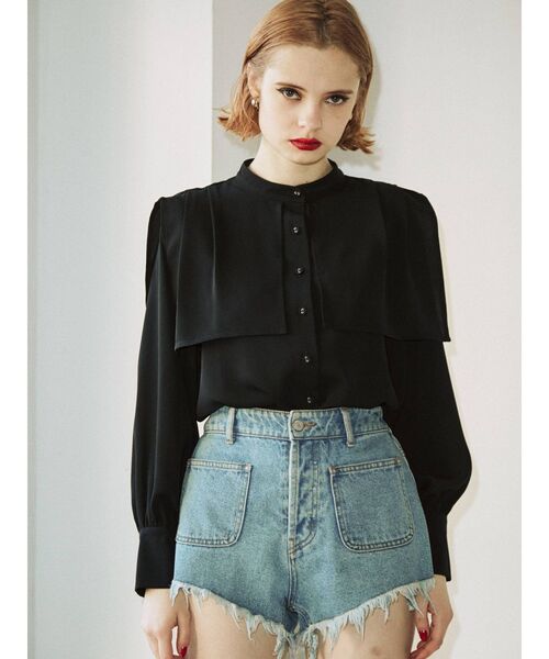 jouetie(ジュエティ)の「ケープブラウス(シャツ/ブラウス・レディース・オフホワイト/ブラック/ブルー・MEDIUM)」の2枚目の写真