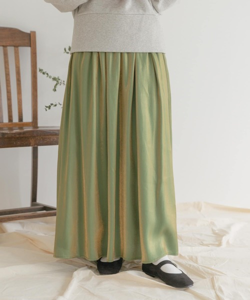 ITEMS URBANRESEARCH（アイテムズ アーバンリサーチ）の「ギャザーロングスカート（スカート・レディース・ベージュ/パープル/グリーン・FREE）」の2枚目の写真
