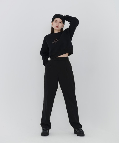 TINA：JOJUN（ティーナジョジュン）の「ロゴ刺繍 クロップドスウェット TINA：JOJUN（スウェット・レディース・ホワイト/ブラック・M）」の13枚目の写真