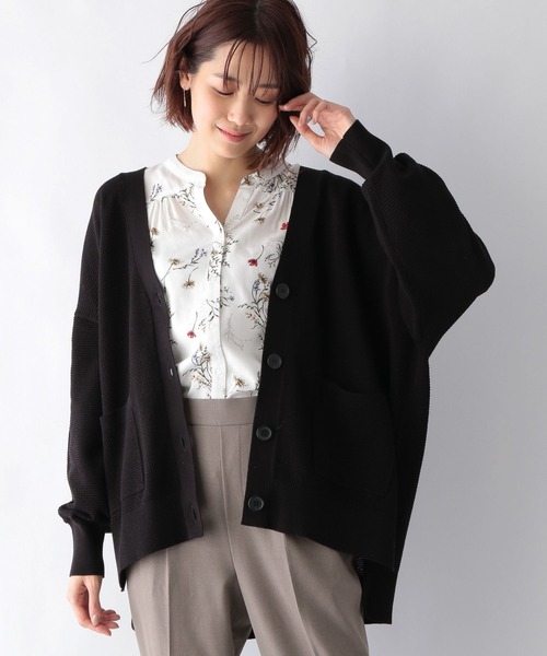 GLOBAL WORK(グローバルワーク)の「洗えるゆるリラックスVカーディガン/262130(カーディガン/ボレロ・レディース・ブラック/レッド/オフホワイト/アイボリー/グリーン系その他・MEDIUM/LARGE)」の3枚目の写真