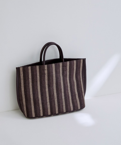 ADAM ET ROPE'(アダムエロペ)の「【A4対応】フェイクレザーコンビトートバッグ(トートバッグ・レディース・ベージュ/ブラック系その他/ブルー系その他4・FREE)」の1枚目の写真