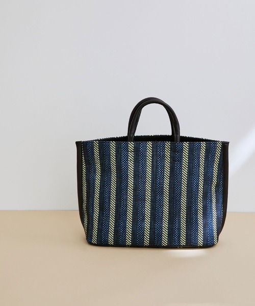 ADAM ET ROPE'(アダムエロペ)の「【A4対応】フェイクレザーコンビトートバッグ(トートバッグ・レディース・ベージュ/ブラック系その他/ブルー系その他4・FREE)」の3枚目の写真