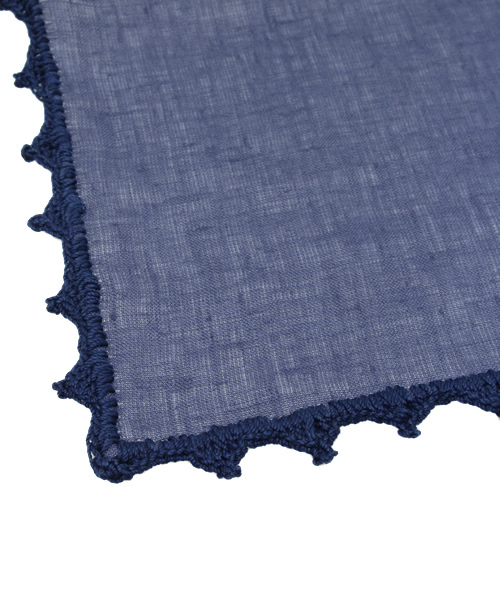 BEAMS F（ビームスエフ）の「MUNGAI / パイピングチーフ（バンダナ/スカーフ・メンズ・ホワイト/ベージュ/ロイヤルブルー/ブルー系その他/ネイビー/その他1/その他2・ONE SIZE）」の8枚目の写真