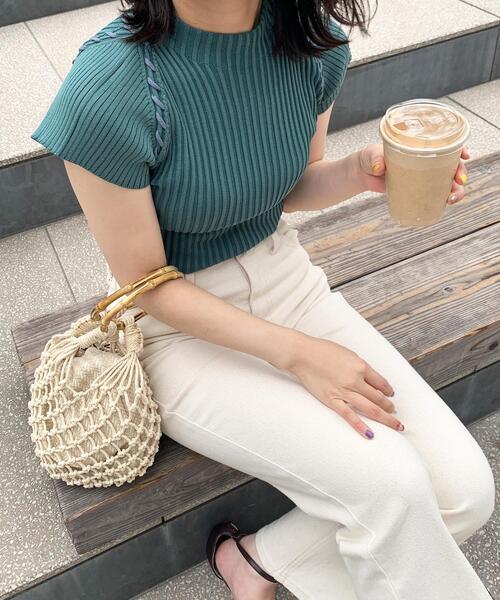 OPAQUE.CLIP（オペークドットクリップ）の「◆バンブーハンドルマクラメ巾着バッグ（ハンドバッグ・レディース・ベージュ/ダークブラウン系・00）」の3枚目の写真