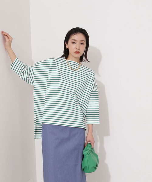 NATURAL BEAUTY BASIC(ナチュラルビューティーベーシック)の「オーガニックコットンテントラインボーダーカットソー(Tシャツ/カットソー・レディース・ブラック系その他/レッド系その他/グリーン系その他・MEDIUM)」の2枚目の写真