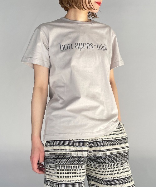 PICCIN（ピッチン）の「プリントロゴTシャツ（Tシャツ/カットソー・レディース・ネイビー/オフホワイト/ライトグリーン/グレイッシュベージュ・M）」の2枚目の写真