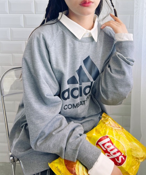 adidas(アディダス)の「adidas COMBAT SPORTS(アディダス コンバットスポーツ)/BIGロゴオーバーサイズスウェットプルオーバー /Logo Sweatshirt(スウェット・レディース・ブラック/アイボリー/グレー・L/M)」の6枚目の写真