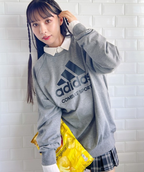 adidas(アディダス)の「adidas COMBAT SPORTS(アディダス コンバットスポーツ)/BIGロゴオーバーサイズスウェットプルオーバー /Logo Sweatshirt(スウェット・レディース・ブラック/アイボリー/グレー・L/M)」の5枚目の写真