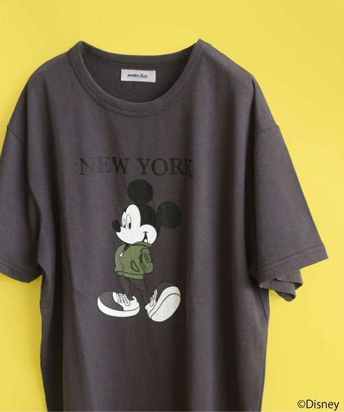 AVIREX（アヴィレックス）の「AVIREX/MICKEY MOUSE NEWYORK T-SHIRT/ アヴィレックス/ミッキーマウス ニューヨークティーシャツ（Tシャツ/カットソー・レディース・ホワイト/チャコールグレー・FREE）」の3枚目の写真