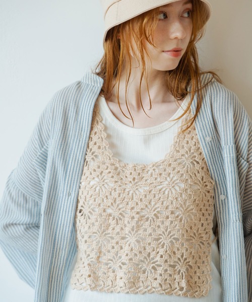 Crisp（クリスプ）の「フラワークロシェタンク（キャミソール・レディース・カーキ/アイボリー/ピンクベージュ・FREE）」の2枚目の写真