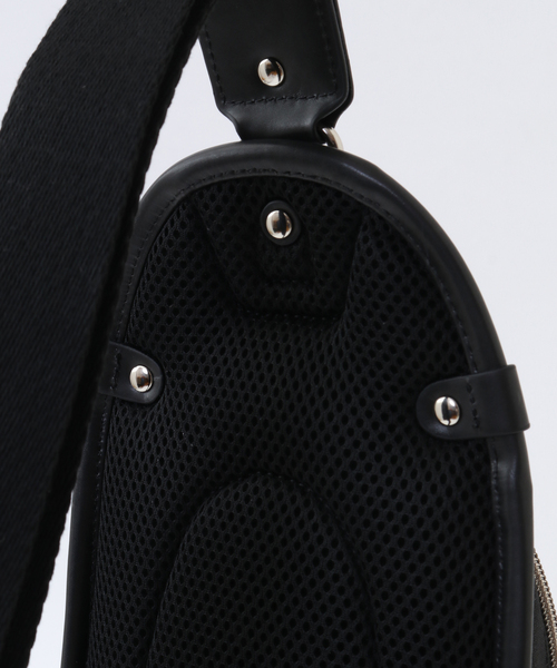 MEN'S MELROSE(メンズメルローズ)の「PRO-SPERITYボディバッグ(ボディバッグ/ウエストポーチ・メンズ・ブラック/ネイビー・FREE)」の8枚目の写真