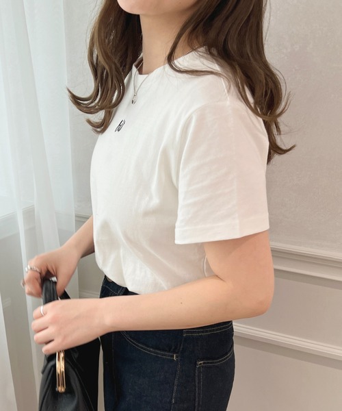 apres jour(アプレジュール)の「ちびロゴ刺繍Tシャツ【ZOZOTOWN限定アイテム】(Tシャツ/カットソー・レディース・ピンク/アイボリー/オフホワイト・フリー/X-LARGE)」の6枚目の写真