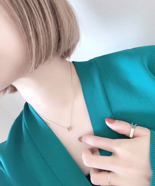 BROTHERHOOD（ブラザーフッド）の「【earyear】イニシャル チャーム ネックレス ゴールド（ネックレス・レディース・B/W/X/G/H/Z/O/P/R/J/V/N/D/F/T/E/Y/U/Q/S/A/C/L/M/I/K・FREE）」の13枚目の写真
