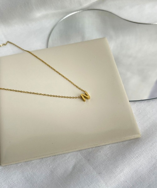 BROTHERHOOD（ブラザーフッド）の「【earyear】イニシャル チャーム ネックレス ゴールド（ネックレス・レディース・B/W/X/G/H/Z/O/P/R/J/V/N/D/F/T/E/Y/U/Q/S/A/C/L/M/I/K・FREE）」の14枚目の写真