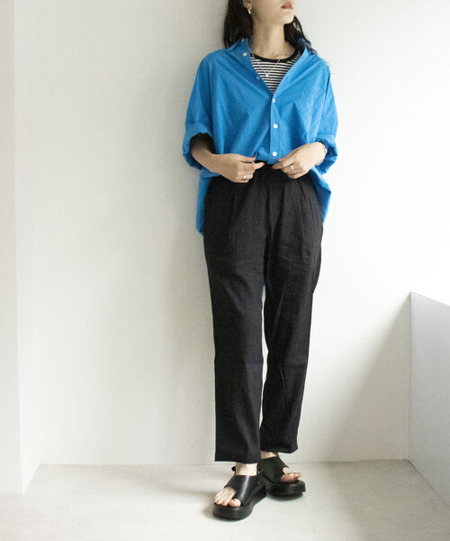 fredy emue（フレディエミュ）の「リネンストレッチテーパードパンツ【サイズ展開あり】（スラックス・レディース・ブラック/ベージュ/カーキ・38/36）」の15枚目の写真