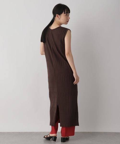 LOWRYS FARM（ローリーズファーム）の「ランダムテレコノースリーブワンピース　352708（ワンピース・レディース・ブラック/ブラウン/オレンジ/アイボリー・FREE）」の11枚目の写真