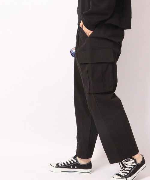 ROOT THREE(ルートスリー)の「ROOT THREE 裾紐付き ポリはっ水 ストレッチ ワイド バルーン カーゴパンツ(カーゴパンツ・メンズ・ブラック/カーキ/ダークベージュ・LL/L/M)」の16枚目の写真