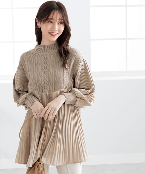 BELLUNA PLUS（ベルーナ）の「ニットプリーツ切替フレアーチュニック（チュニック・レディース・ブラック/ベージュ/ブラック×グレー/ブラウン・MEDIUM/X-LARGE/LARGE）」の17枚目の写真