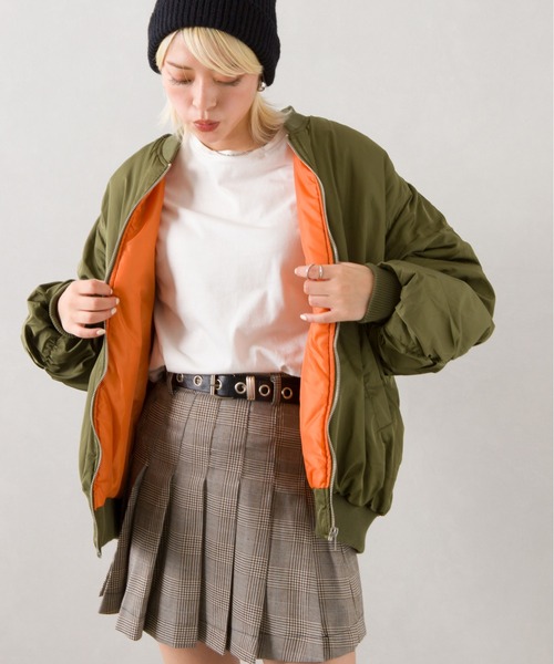 SpRay（スプレイ）の「中綿　ＢＩＧ　ＭＡ１（MA-1・レディース・アイボリー/カーキ/ブラック・FREE）」の3枚目の写真