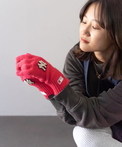 FREAK'S STORE(フリークスストア)の「MLB × FREAK'S STORE/エムエルビー/メジャーリーグベースボール 別注MLB GLOVE/別注エムエルビーグローブ(手袋・レディース・ピンク/オフホワイト/ネイビー・ONE SIZE)」の5枚目の写真