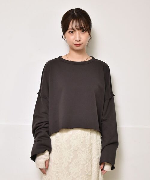 RETRO GIRL（レトロガール）の「肩スリットショートトレーナー（Tシャツ/カットソー・レディース・チャコールグレー/ピンク/グリーン/ナチュラル・FREE）」の16枚目の写真
