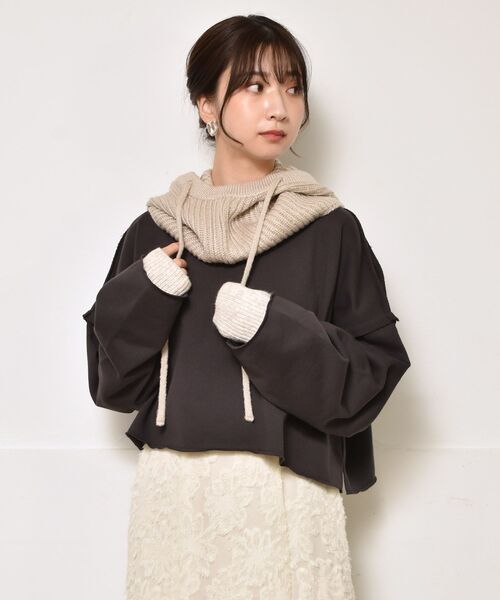 RETRO GIRL（レトロガール）の「肩スリットショートトレーナー（Tシャツ/カットソー・レディース・チャコールグレー/ピンク/グリーン/ナチュラル・FREE）」の19枚目の写真