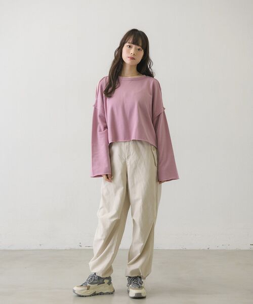 RETRO GIRL（レトロガール）の「肩スリットショートトレーナー（Tシャツ/カットソー・レディース・チャコールグレー/ピンク/グリーン/ナチュラル・FREE）」の22枚目の写真