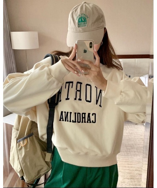 MINS MINIS（ミンスミニス）の「ノースカロリナ刺繍ロゴスウェット（スウェット・レディース・グリーン/アイボリー/ワイン・FREE）」の4枚目の写真