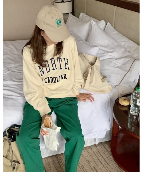 MINS MINIS（ミンスミニス）の「ノースカロリナ刺繍ロゴスウェット（スウェット・レディース・グリーン/アイボリー/ワイン・FREE）」の5枚目の写真