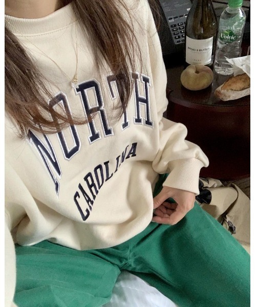 MINS MINIS（ミンスミニス）の「ノースカロリナ刺繍ロゴスウェット（スウェット・レディース・グリーン/アイボリー/ワイン・FREE）」の16枚目の写真
