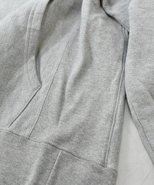 Champion（チャンピオン）の「【ヴィンテージ古着】Y2K Champion / チャンピオン リバースウィーブ ロゴ プルオーバーパーカー（パーカー・メンズ・グレー・SMALL）」の6枚目の写真