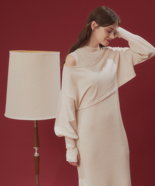 VANNIE U（ヴァニーユー）の「リブショルダーニットワンピース（ワンピース・レディース・ベージュ/アイボリー・FREE）」の15枚目の写真