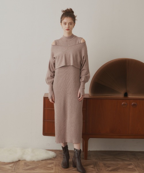 VANNIE U（ヴァニーユー）の「リブショルダーニットワンピース（ワンピース・レディース・ベージュ/アイボリー・FREE）」の5枚目の写真