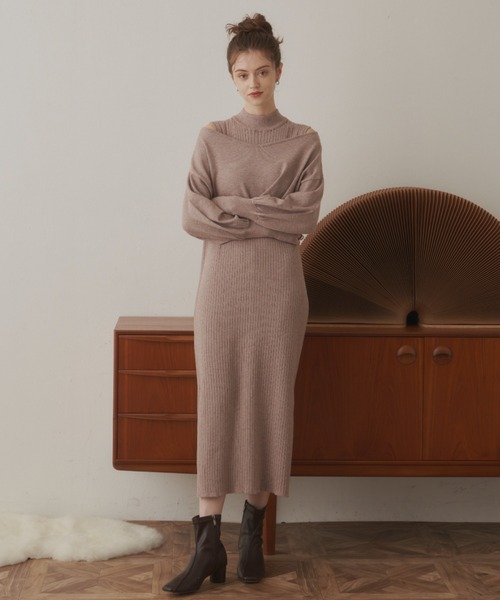 VANNIE U（ヴァニーユー）の「リブショルダーニットワンピース（ワンピース・レディース・ベージュ/アイボリー・FREE）」の8枚目の写真