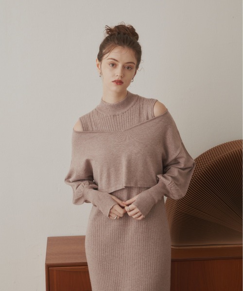 VANNIE U（ヴァニーユー）の「リブショルダーニットワンピース（ワンピース・レディース・ベージュ/アイボリー・FREE）」の10枚目の写真