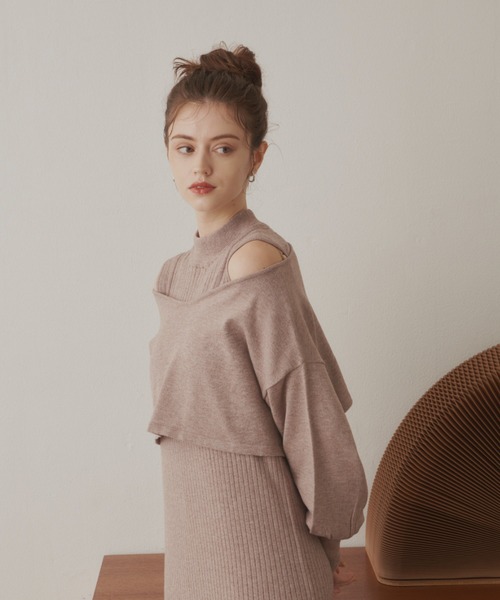 VANNIE U（ヴァニーユー）の「リブショルダーニットワンピース（ワンピース・レディース・ベージュ/アイボリー・FREE）」の11枚目の写真