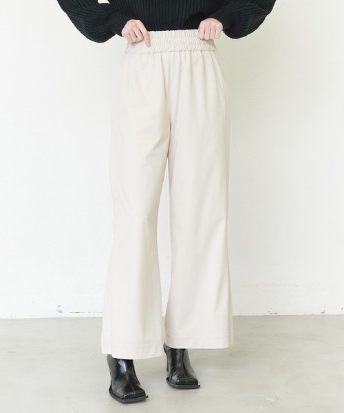 casane（カサネ）の「レザーライクワイドパンツ（その他パンツ・レディース・ブラック/ベージュ・1/2）」の8枚目の写真
