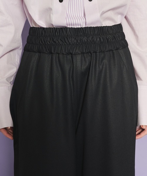 casane（カサネ）の「レザーライクワイドパンツ（その他パンツ・レディース・ブラック/ベージュ・1/2）」の22枚目の写真