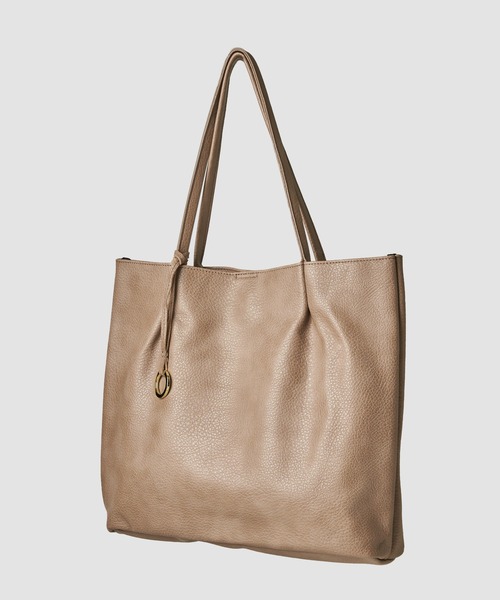 ADPOSION（アドポーション）の「【WEB限定】フェイクレザートートバッグ（トートバッグ・レディース・アイボリー/カーキ/ブラック/キャメル/グレイッシュベージュ・FREE）」の4枚目の写真