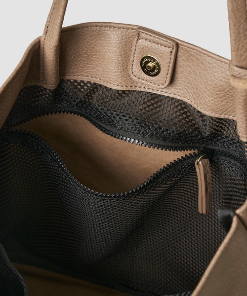 ADPOSION（アドポーション）の「【WEB限定】フェイクレザートートバッグ（トートバッグ・レディース・アイボリー/カーキ/ブラック/キャメル/グレイッシュベージュ・FREE）」の14枚目の写真