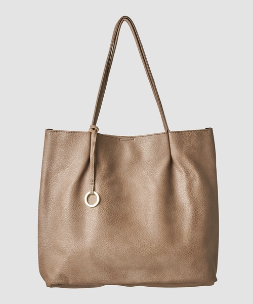 ADPOSION（アドポーション）の「【WEB限定】フェイクレザートートバッグ（トートバッグ・レディース・アイボリー/カーキ/ブラック/キャメル/グレイッシュベージュ・FREE）」の8枚目の写真