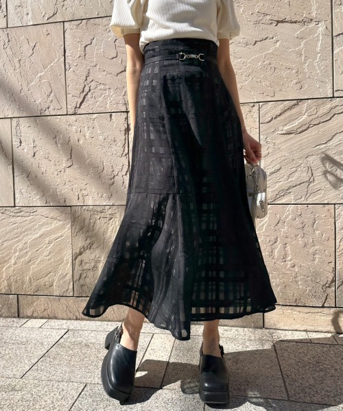 OLIVE des OLIVE（オリーブデオリーブ）の「【WEB限定カラー有】ビットベルト付きフレアスカート（スカート・レディース・ミント/チェック/スミクロ/オフホワイト/サックスブルー・FREE）」の3枚目の写真