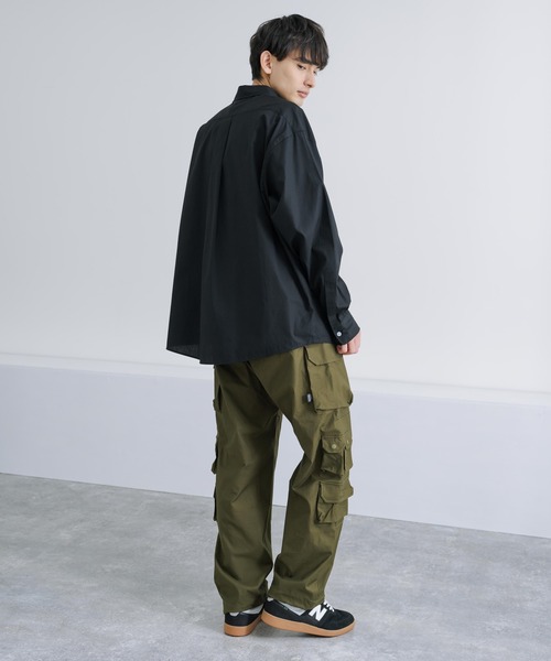 Rocky Monroe（ロッキーモンロー）の「オーバーサイズ コットンブロード レギュラーカラーシャツ（シャツ/ブラウス・メンズ・ブラック/サックスブルー/ホワイト×ブルー/ホワイト×ブラック/ホワイト×ネイビー/ホワイト・M/L）」の17枚目の写真