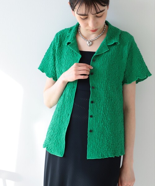 Ray BEAMS（レイビームス）の「Ray BEAMS / シャーリング オープンカラー シャツ（シャツ/ブラウス・レディース・ブラック/オフホワイト/ケリー・ONE SIZE）」の3枚目の写真