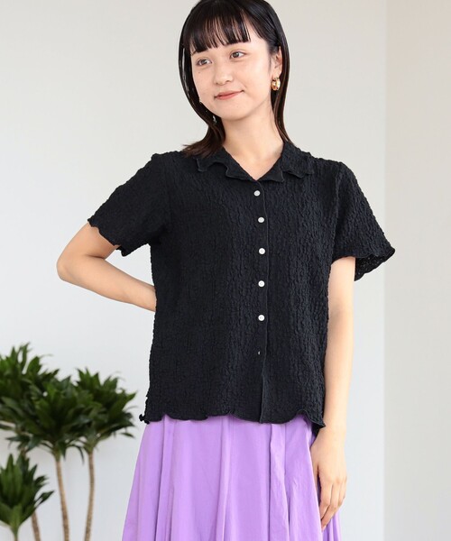 Ray BEAMS（レイビームス）の「Ray BEAMS / シャーリング オープンカラー シャツ（シャツ/ブラウス・レディース・ブラック/オフホワイト/ケリー・ONE SIZE）」の2枚目の写真